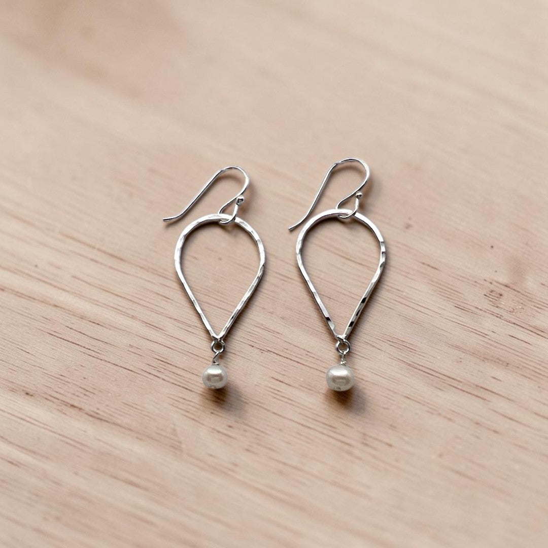 2109 - Pearl Drop Earrings