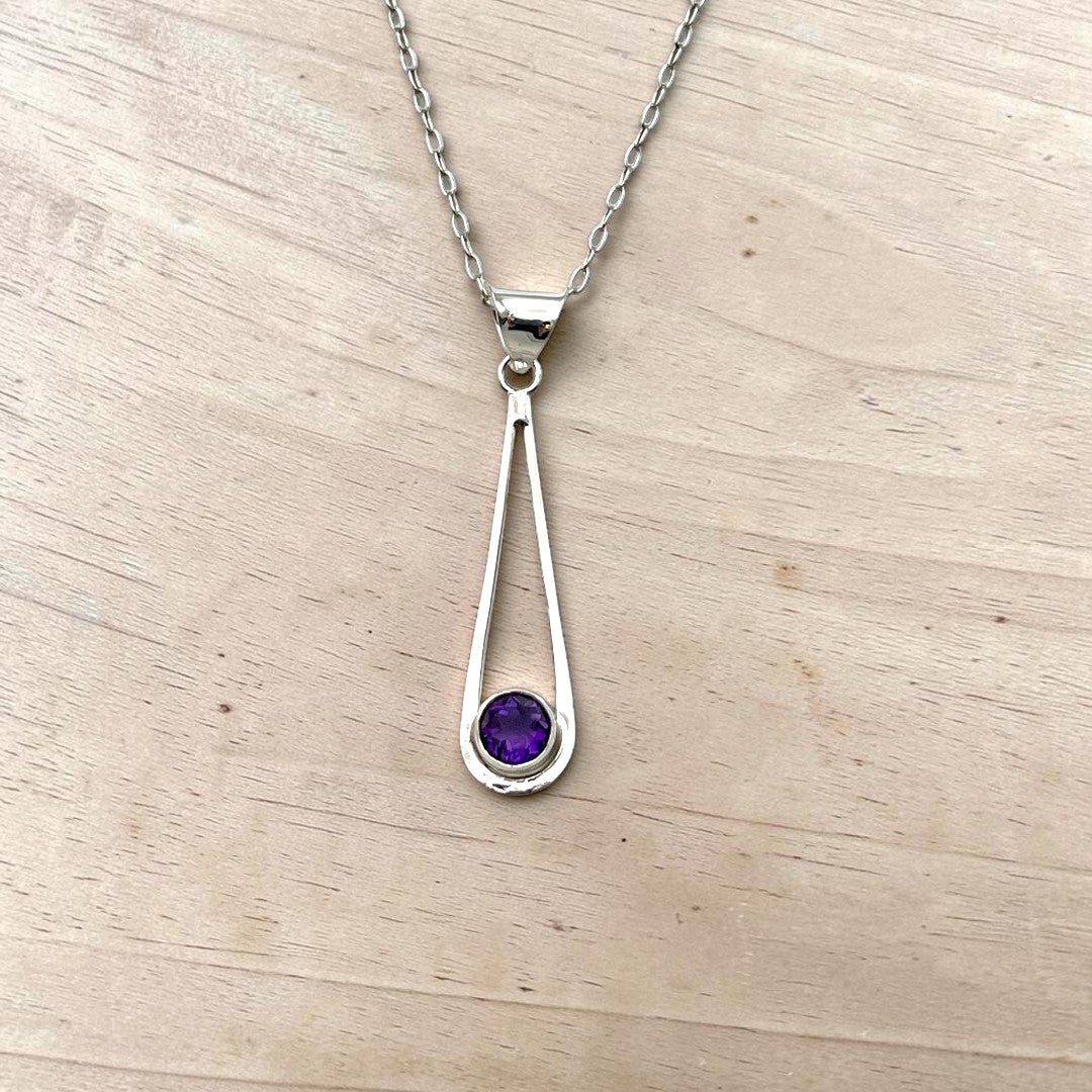 4066 - Drip Drop Pendant