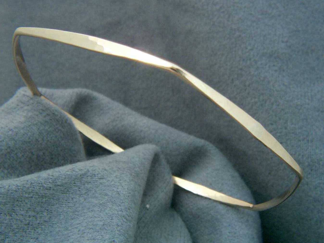 9126 - Six-Sided Dice Bangle