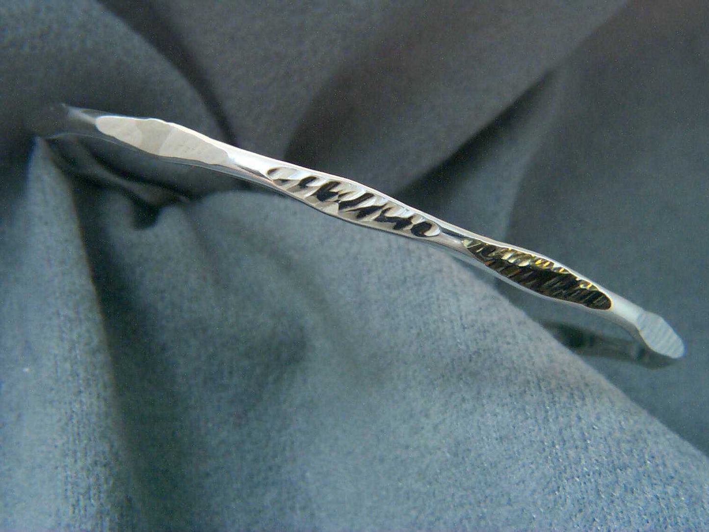 9310 - Pelage Bangle