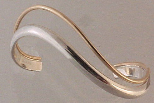 C802 - Oceans Wave Cuff