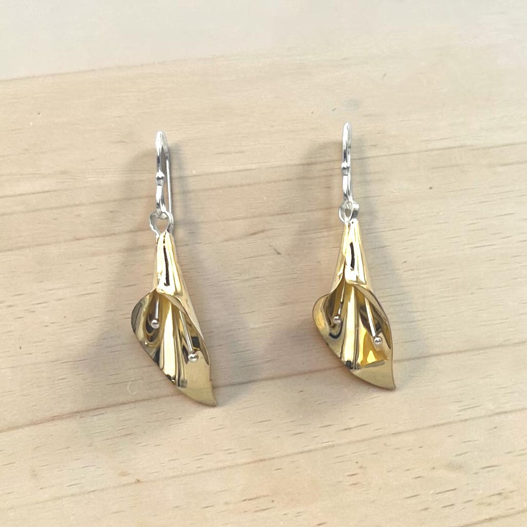 2882 - Calla Lily Dangles
