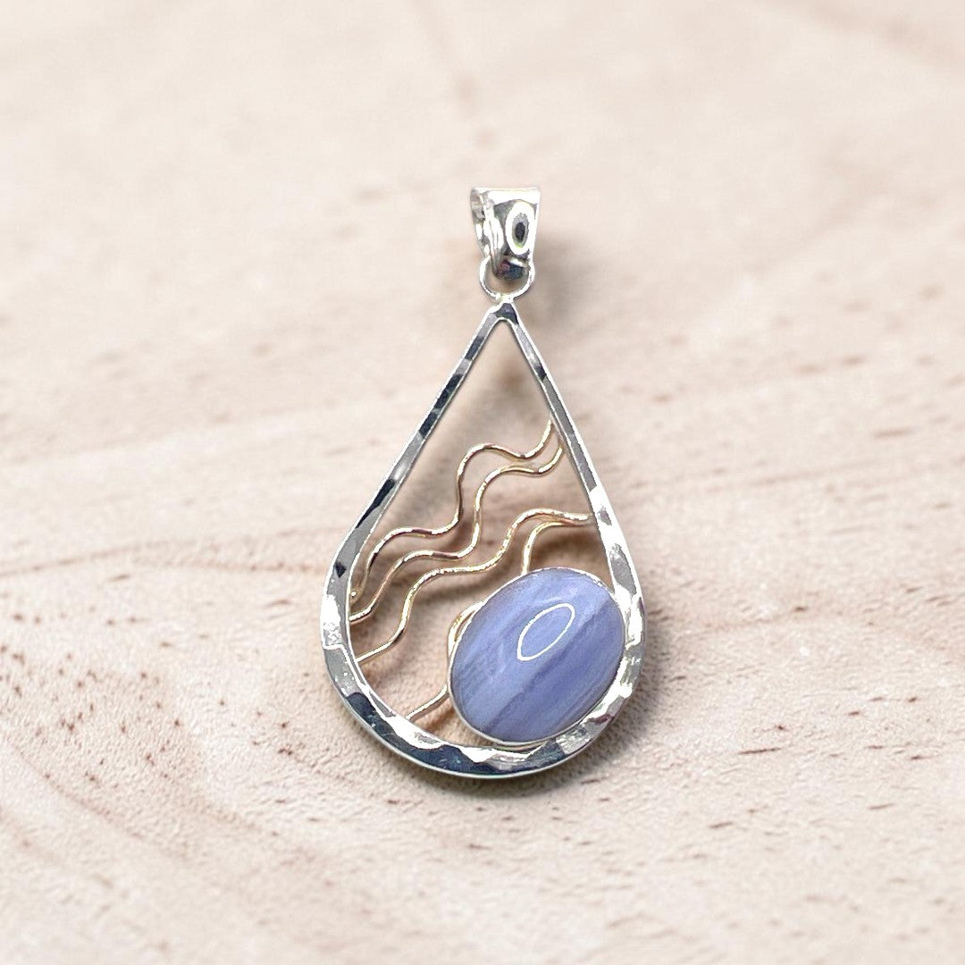 4065 - Island Pendant