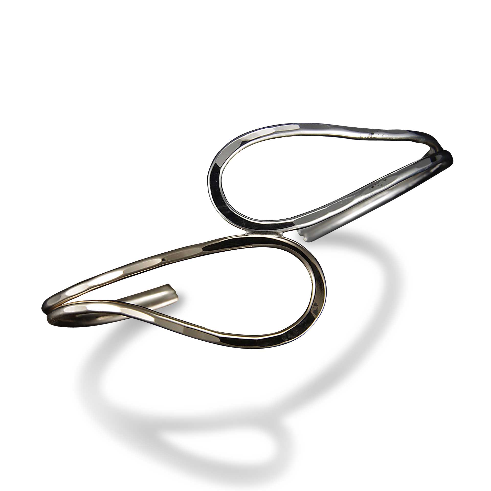 8077 - Antithesis Cuff - Peter James