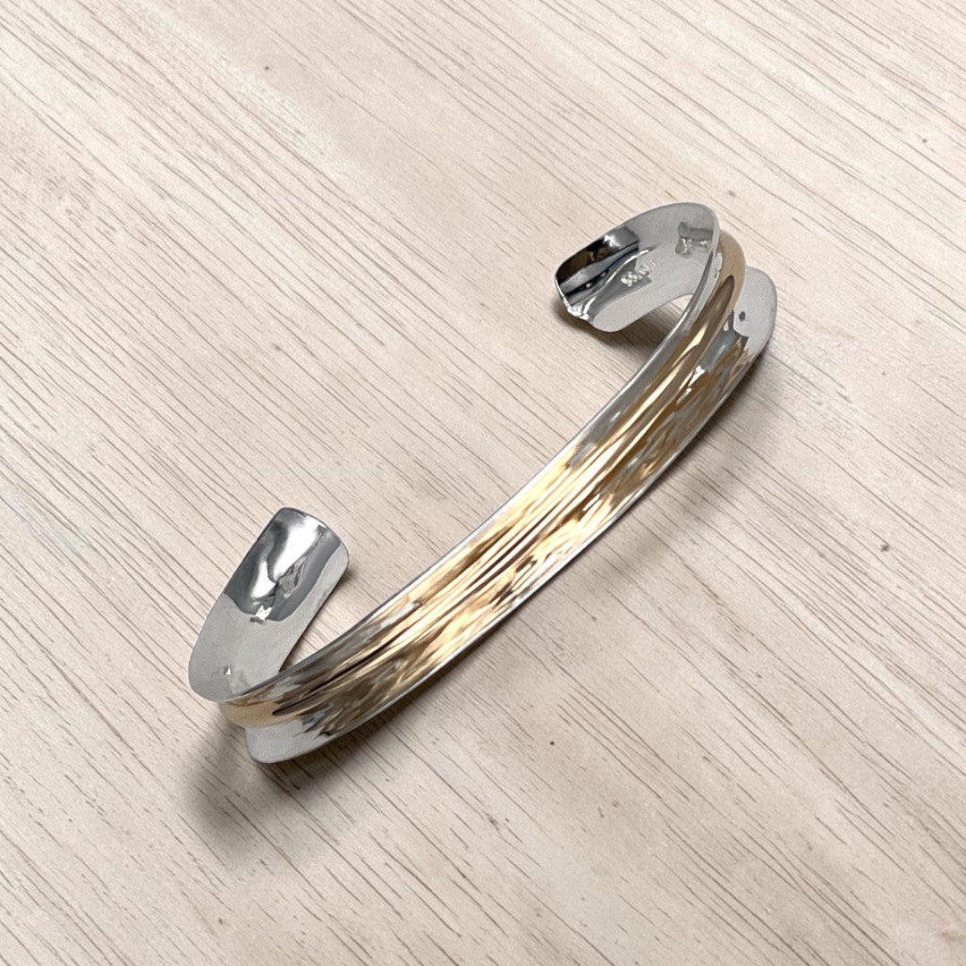 8120 - Saddle Cuff
