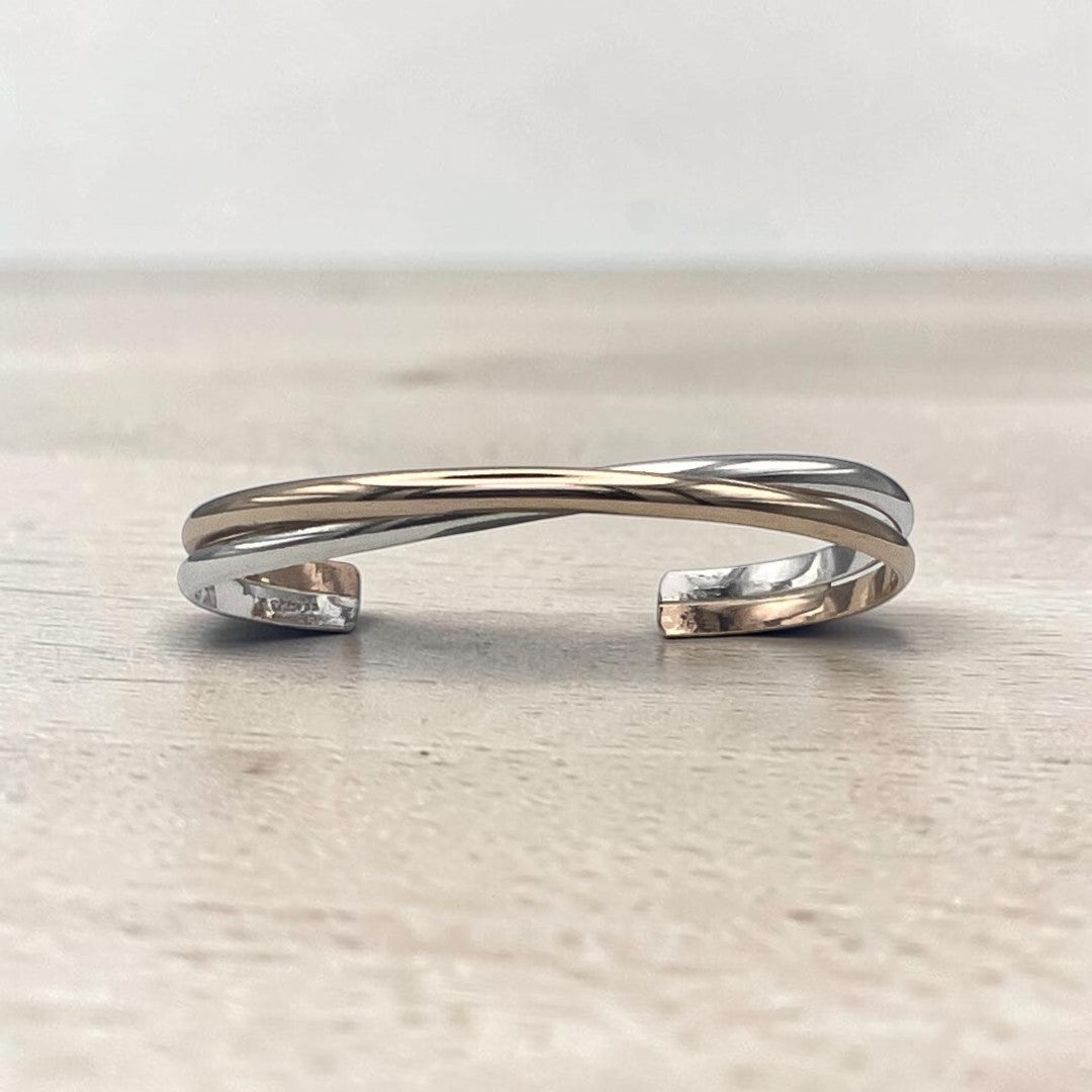 8731 - Hugs Cuff