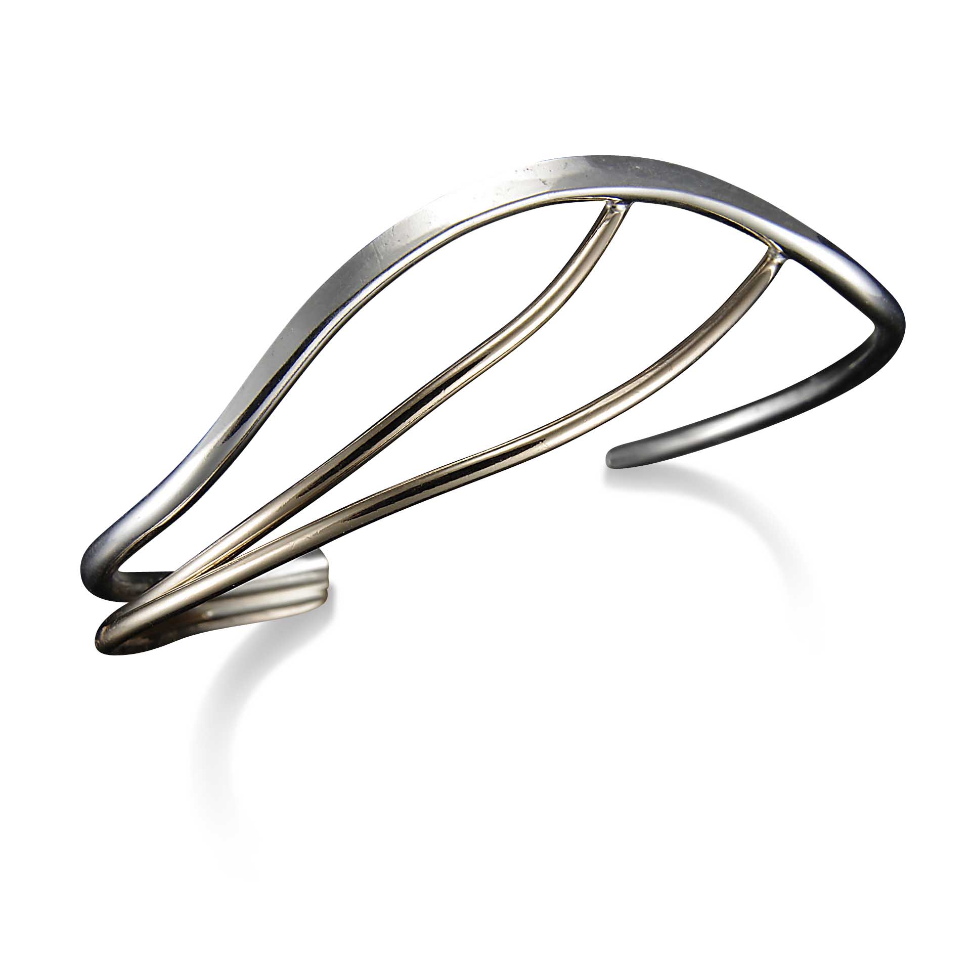 8753 - Rippling Cuff - Peter James