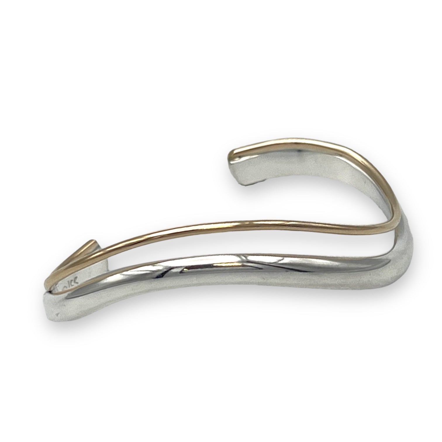 C802 - Oceans Wave Cuff - Peter James