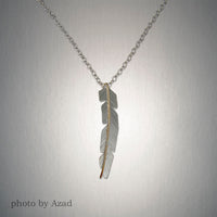 4915 - Feather Pendant