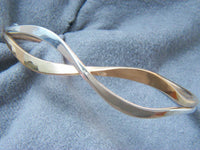 C14 - Cross Over Cuff